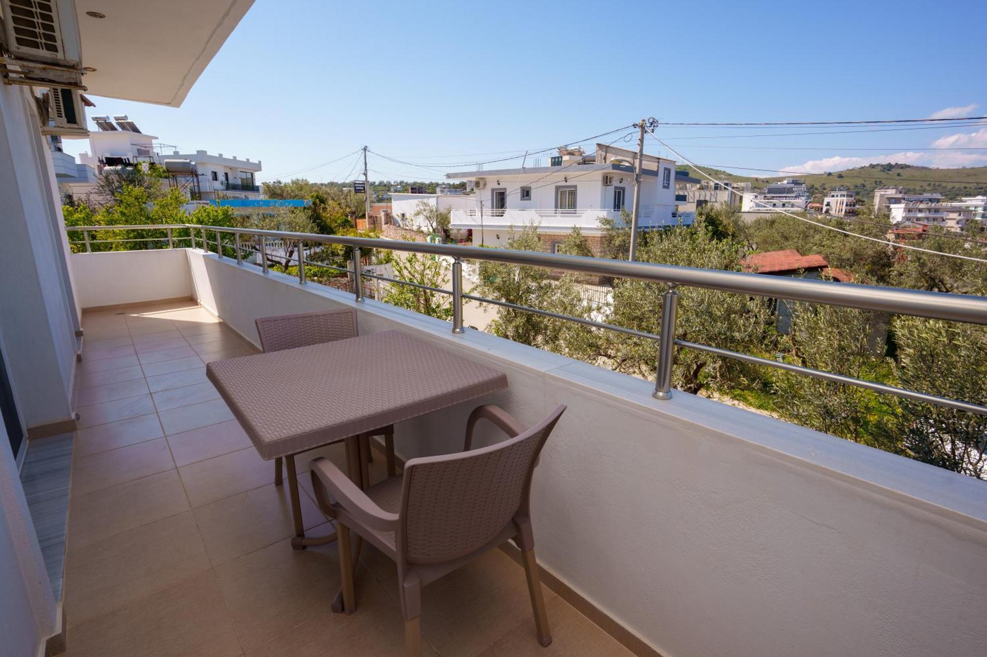 קסאמיל Near The Sea Apartments Nano מראה חיצוני תמונה